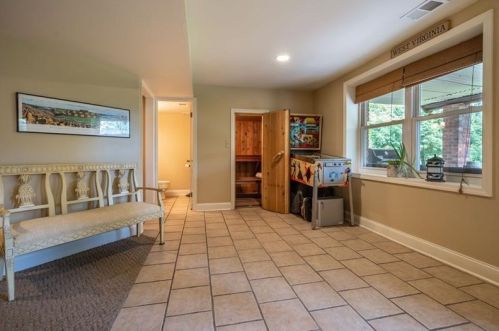 90 Will Scarlet Rd, Canonsburg PA  15317-2512 exterior