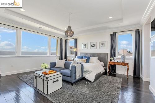 13445 Campus Dr, Oakland CA  94619-3711 exterior