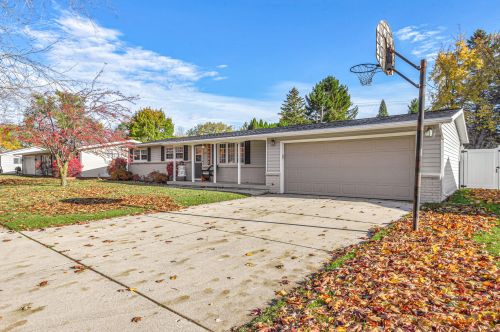 1415 Kellner St, Manitowoc WI  54220-1516 exterior