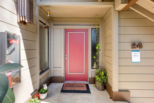 2040 Middlefield Rd, Mountain View CA  94043-5110 exterior