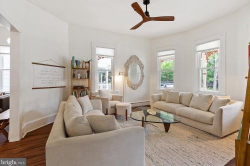 17 Lexington Ave, Camden NJ  08109-2013 exterior