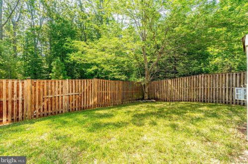 6857 Hartzell Hill Ln, Haymarket VA  20169-4944 exterior