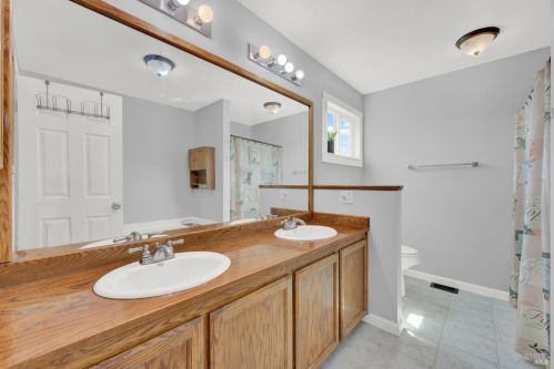 206 Donegal Ct, Vacaville CA  95688-9217 exterior