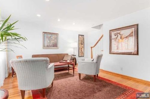 304 Edgemont Ter, Teaneck, NJ 07666-3404