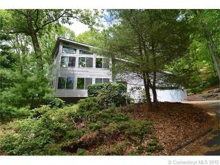 52 Mtn Vw Rd, Glastonbury CT  06033-3525 exterior