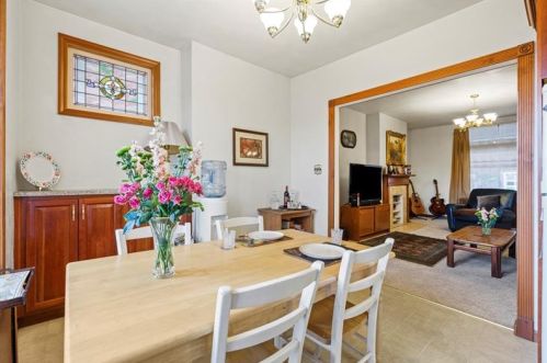 7313 Whipple St, Pittsburgh PA 15218-2011 exterior