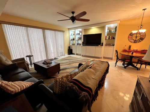 401 Capistrano Dr, West Palm Beach, FL 33410-4301