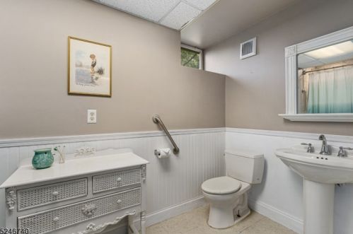 54 Morris Ave, Fredon NJ  07860-4900 exterior