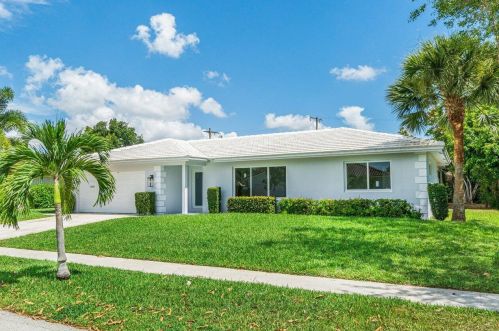 1365 13th Dr, Boca Raton, FL 33486-5366