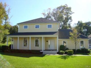 115 Periwinkle Dr, Waterbury, CT 06762-3235