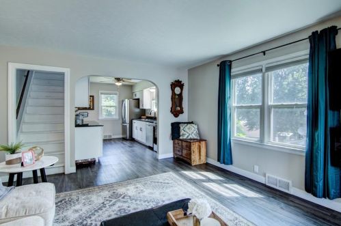 240 Elm St, Eau Claire WI  54729-1827 exterior