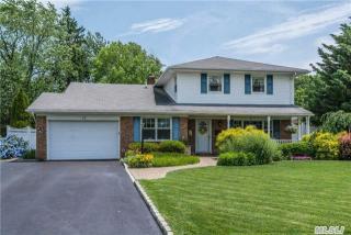32 Colgate Dr, Smithtown, NY 11787-2017