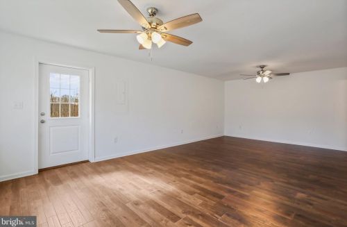 1198 Happy Ridge Dr, Front Royal VA  22630-5302 exterior