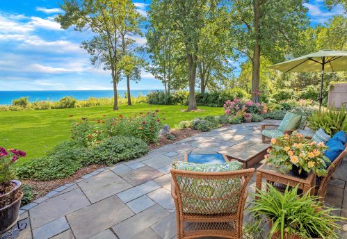 13314 Lakewood Dr, Thiensville, WI 53097-2409