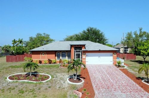 1412 12th Pl, Cape Coral, FL 33909-1470