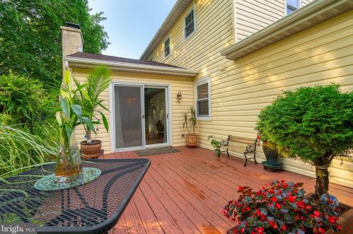 293 Stormfield Dr, Harleysville PA  19438-2330 exterior