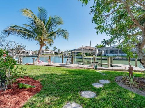 345 Colonial Ave, Marco Island, FL 34145-1809