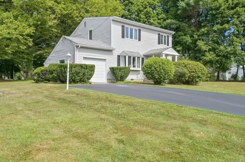 2957 Ferncrest Dr, Yorktown Hgts, NY 10598-2409