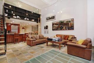 251 19th St, New York NY  10003-2602 exterior