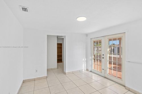 6529 21 St, Hollywood FL 33023-2807 exterior