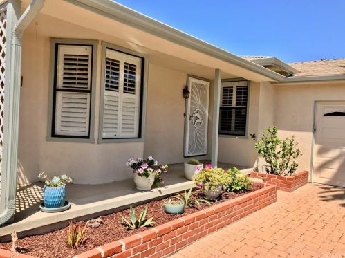 2709 Spreckels Ln, Redondo Beach, CA 90278-5416
