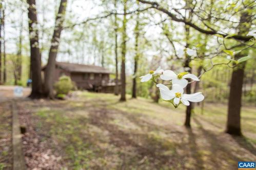 958 Greene Acres Rd, Stanardsville, VA 22973-2523
