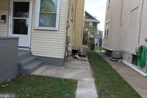 223 Cooper Ave, Camden, NJ 08107-2107