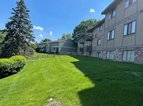 2469 Brookledge Rd, Bridgeville, PA 15017-1629