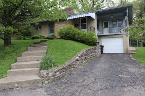 20 Alpine Dr, Newport, KY 41075-2402
