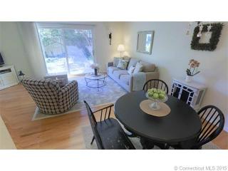 21 Salem Walk, Milford, CT 06460-7133