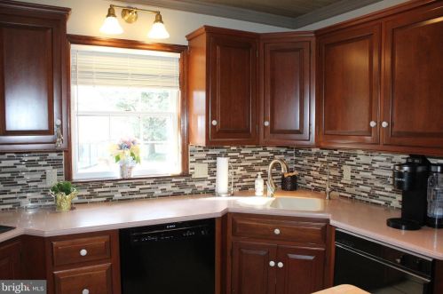 1188 Marie Ave, Ephrata PA  17522-1524 exterior