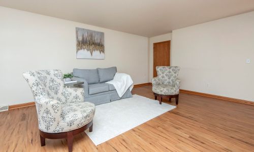 2710 Glendale Ave, Milwaukee, WI 53209-6126