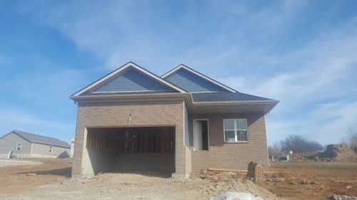 147 Paul Revere Dr, Georgetown, KY 40324-8061