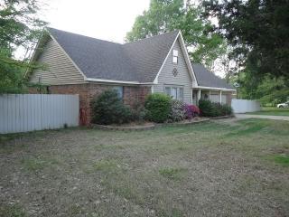 9385 Brunswick Rd, Millington, TN 38053-4939
