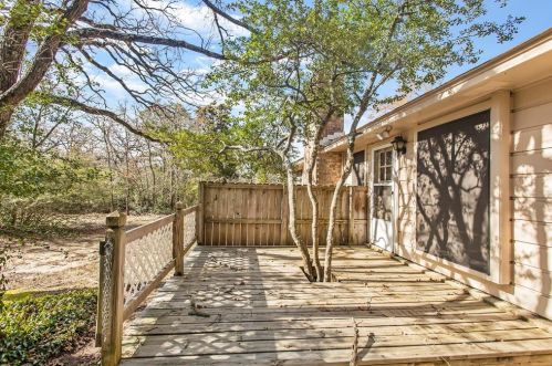 7108 Oak Frst Dr, Bryan TX 77808-6268 exterior