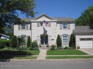 258 Joseph Dr, Wilkes Barre, PA 18704-5306