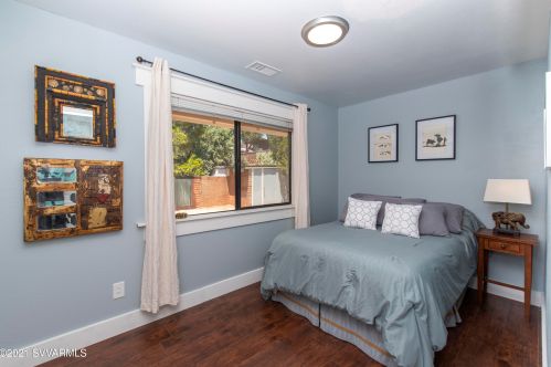 105 Mtn Shadows Dr, Sedona AZ 86336-3927 exterior