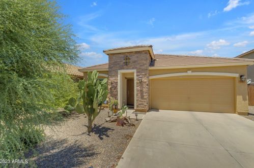 52 Love Rd, San Tan Valley, AZ 85143-5003
