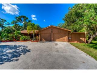 5295 Box Turtle Cir, Sarasota, FL 34232-4312