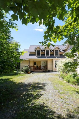 68 Turkey Hollow Ln, Lew Beach, NY 12758-5672