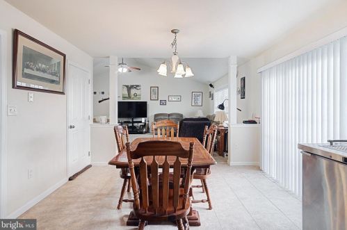 30 Centre Ct, Red Lion PA  17356-8949 exterior