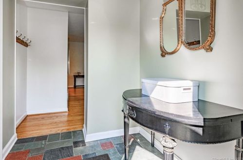 155 Greenbriar Rd, Meriden CT 06450-6810 exterior