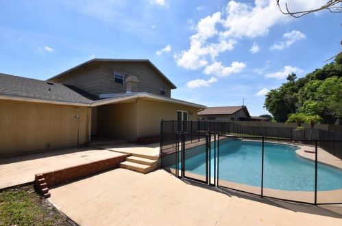 2814 Tech Dr, Orlando, FL 32817-2466