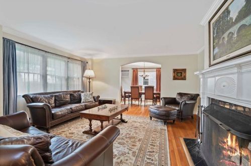 437 Highbrook Ave, New Rochelle, NY 10803-2225