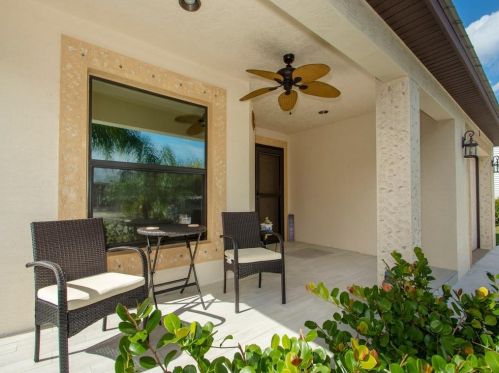 5 Flamenco Way, Fort Pierce, FL 34952-8535