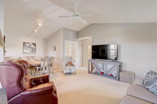 8993 Woodbridge Dr, Greendale WI  53129-1084 exterior