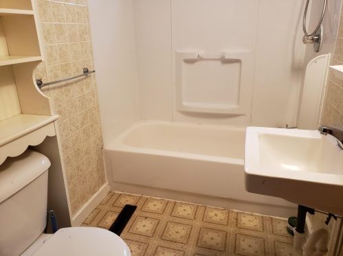 641 1st Nh Tpke, Northwood NH  03261-3302 exterior