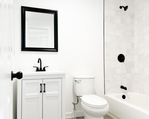 1110 Poplar St, Compton CA  90220-1643 exterior