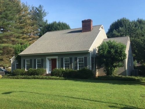 250 Cedar Dr, Pikeville, KY 41501-1406
