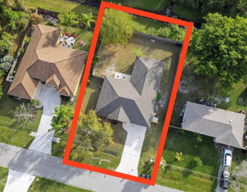 2220 Trillo St, Fort Pierce, FL 34952-6872